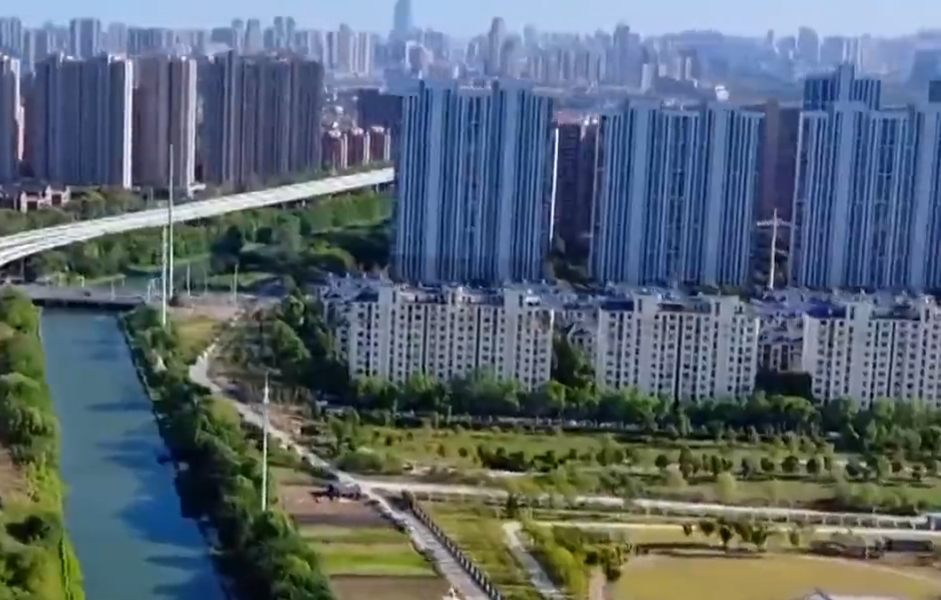 北京市政府召开常务会议 全面推进美丽北京建设取得更大成效